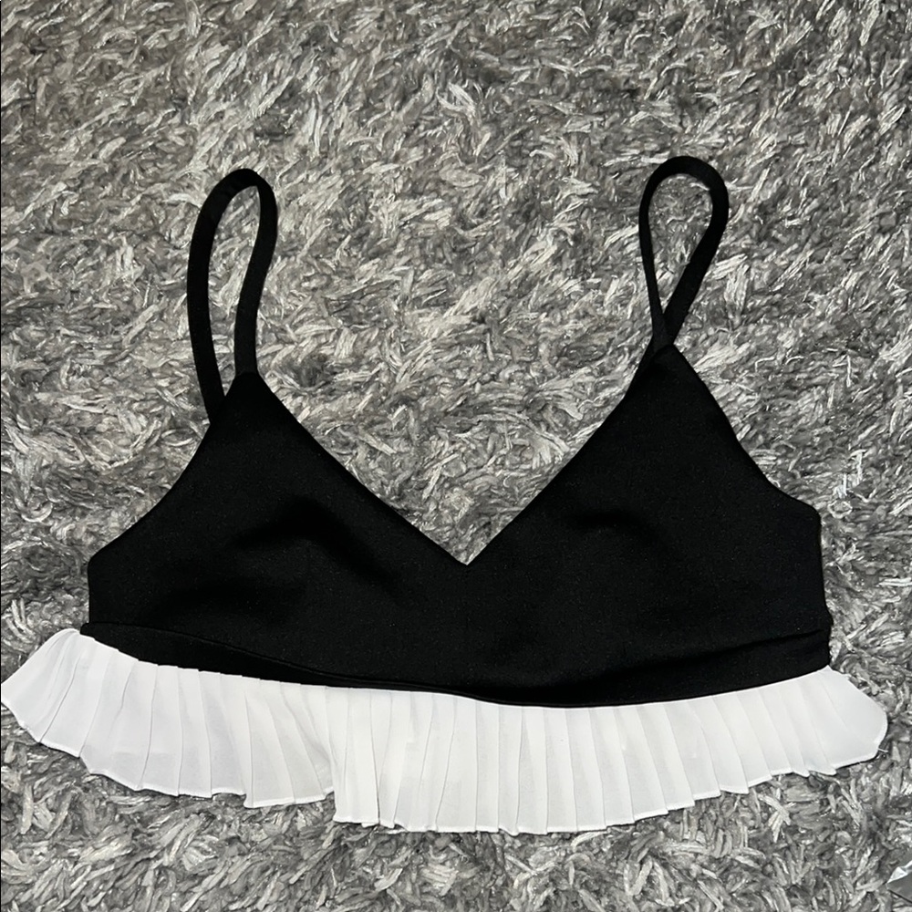 Black and White Pleated Hem Bralette - Picture 2 of 5
